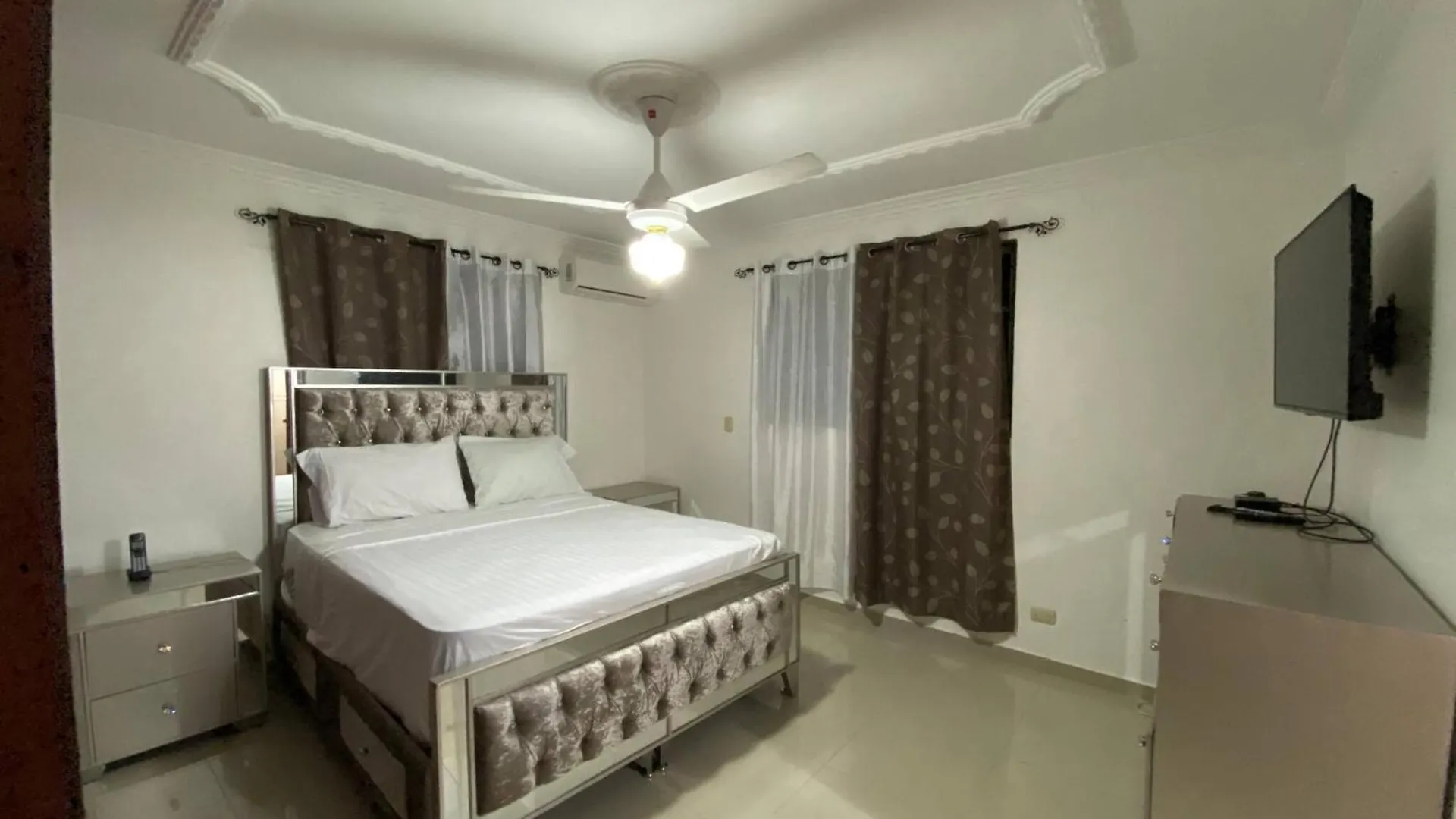 Three-Bedroom Apartment 1 Saint-Domingue