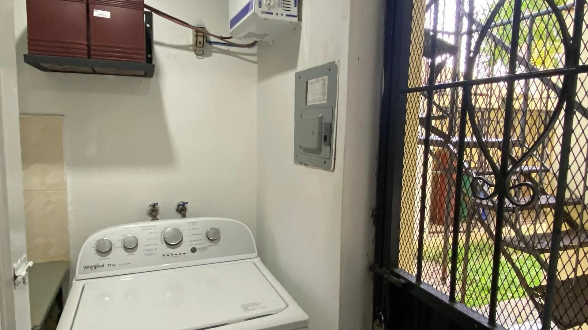 Three-Bedroom Apartment 1 Saint-Domingue 0*,